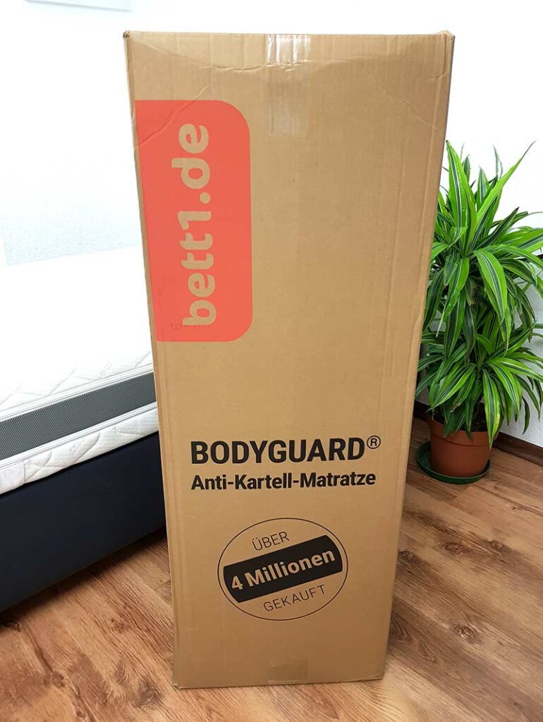 Dieses Bild zeigt die Bett1 Bodyguard Matratze im Karton