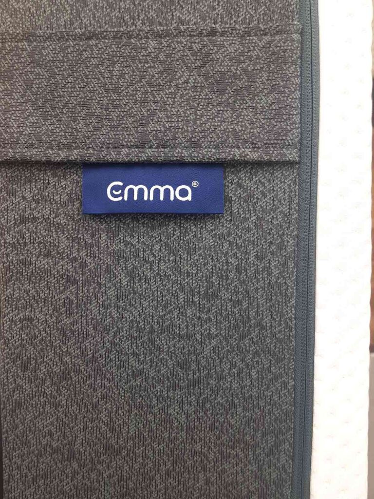 Dieses Bild zeigt den Emma 25 Hybrid Matratzenbezug