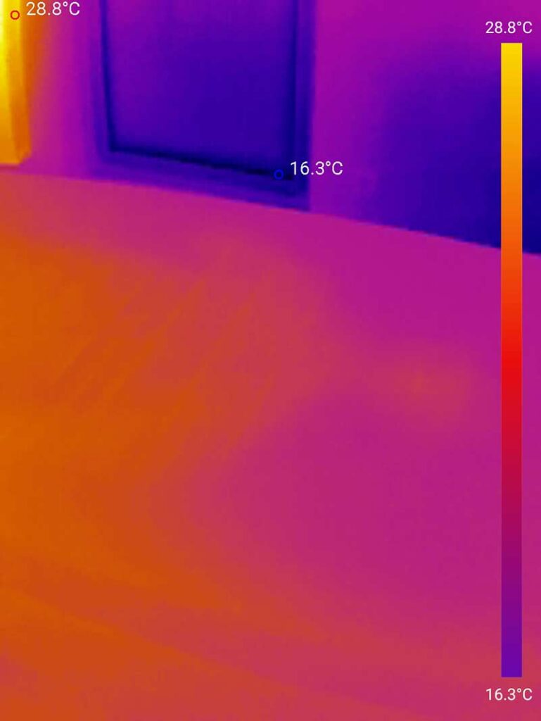 Dieses Bild zeigt die Temperatur der Livarno Komfortschaummatratze, 5 Minuten nachdem Tester aufstand