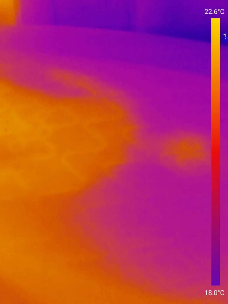 Dieses Bild zeigt die Temperatur der Malie medipur 1000 Matratze, 5 Minuten nachdem Tester aufstand